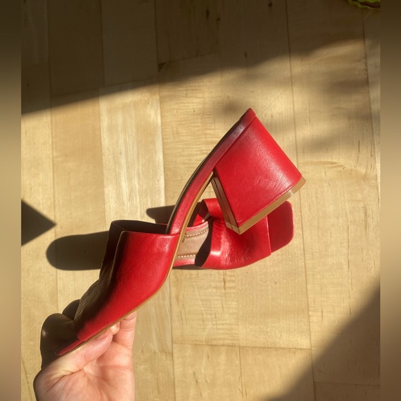 L’Intervalle Red Low Heels - Picture 4 of 5